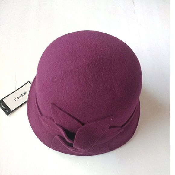 New! NINE WEST Women\'s Felt Wool Cloche Hat With Flower Appliqué Color Berry